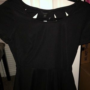 NWT Guess peplum top ..